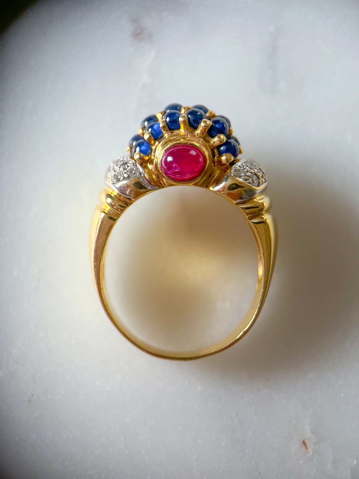 Vintage Cabochon Sapphire Dome 18k Yellow Gold Ring, circa 1990s