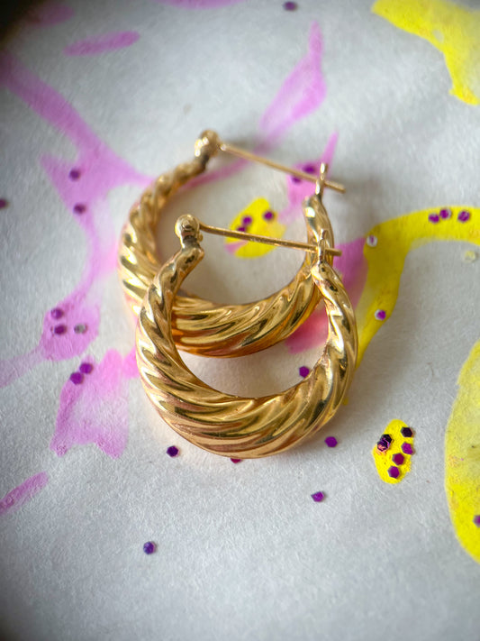 Vintage Twist 14k Yellow Gold Hoop Earrings
