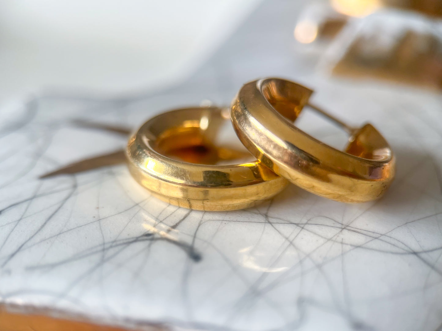 Vintage Chunky Faceted 14k Yellow Gold Hoop Earrings