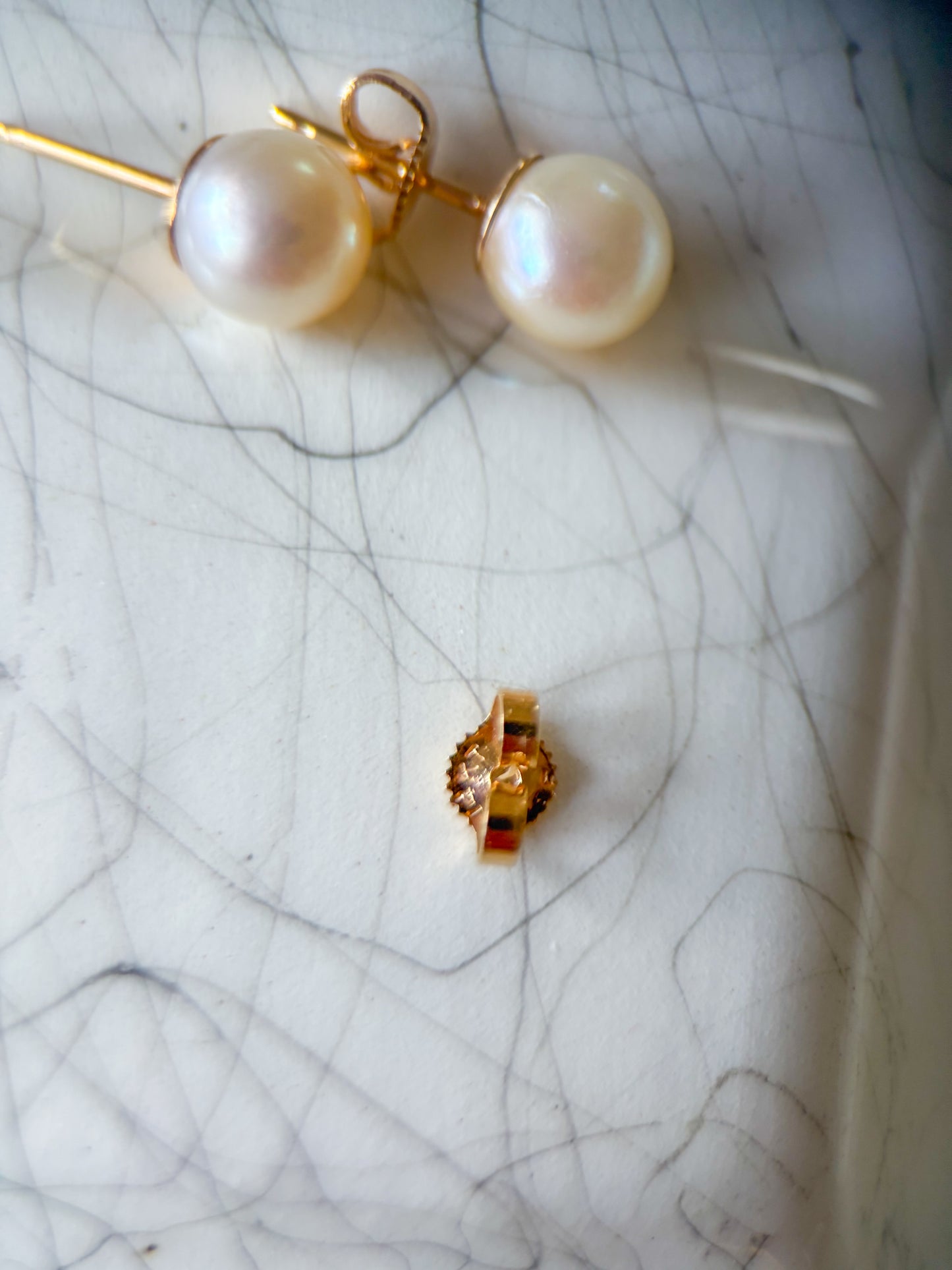 Vintage Pearl Stud 14k Yellow Gold Earrings