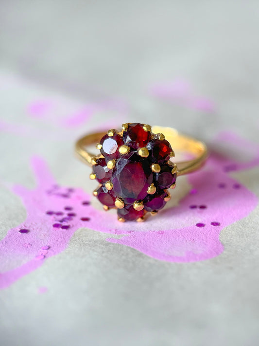 Vintage Natural Garnet 18k Yellow Gold Statement Ring