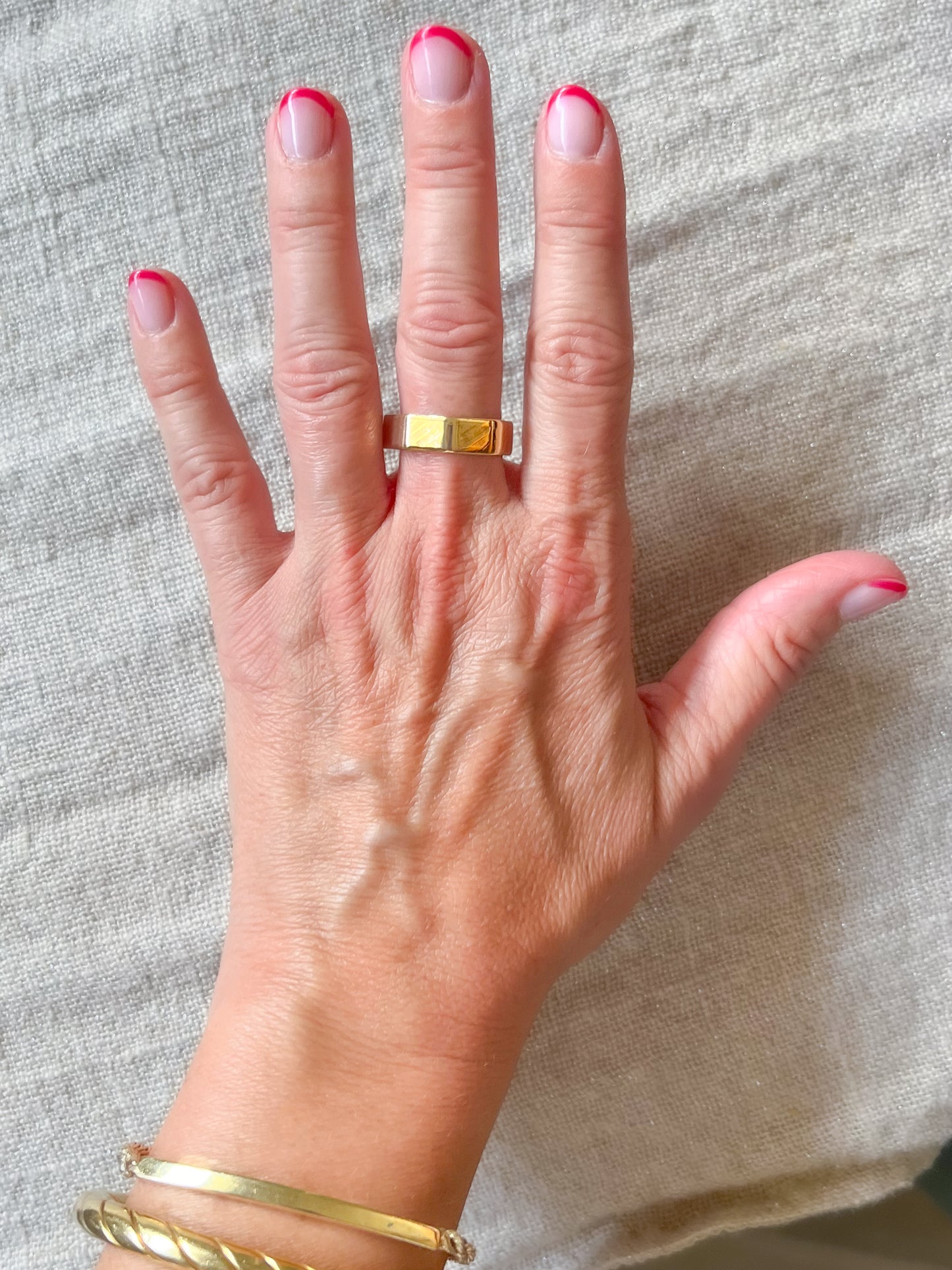 Vintage 14k Yellow Gold Etched Band