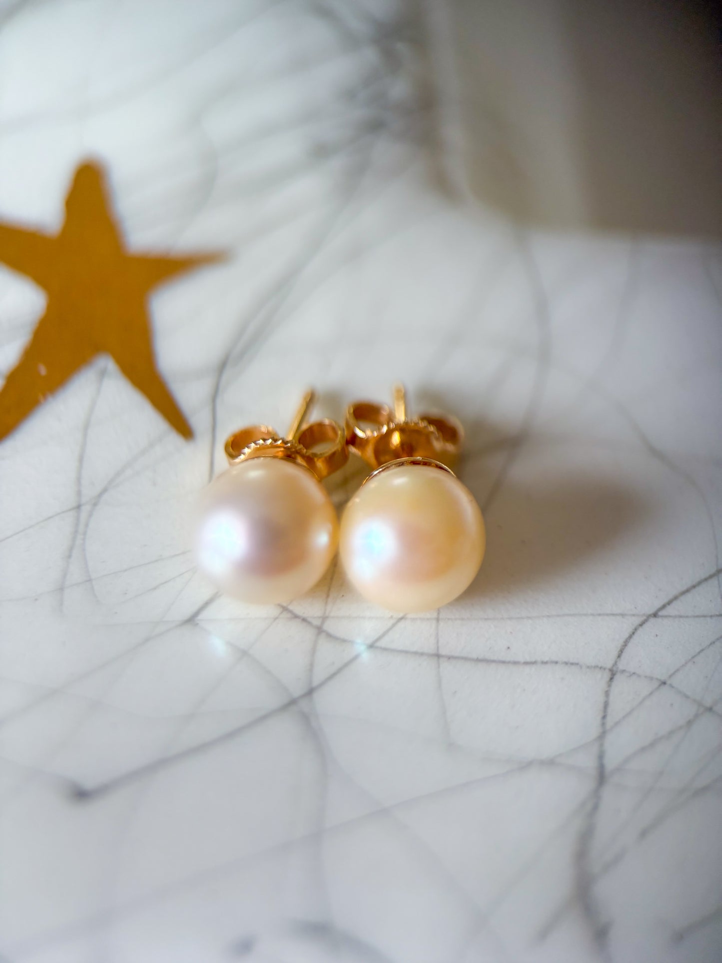 Vintage Pearl Stud 14k Yellow Gold Earrings