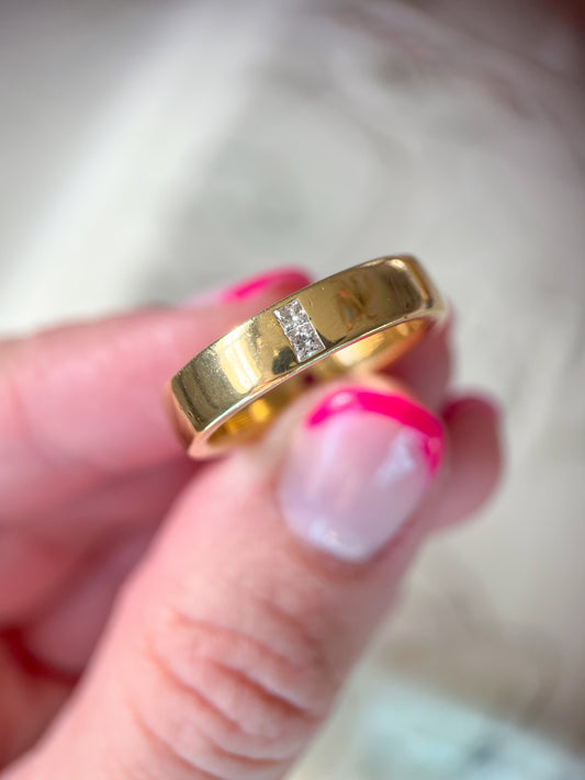 Vintage Natural Diamond and Hidden Natural Ruby 18k Yellow Gold Band Ring