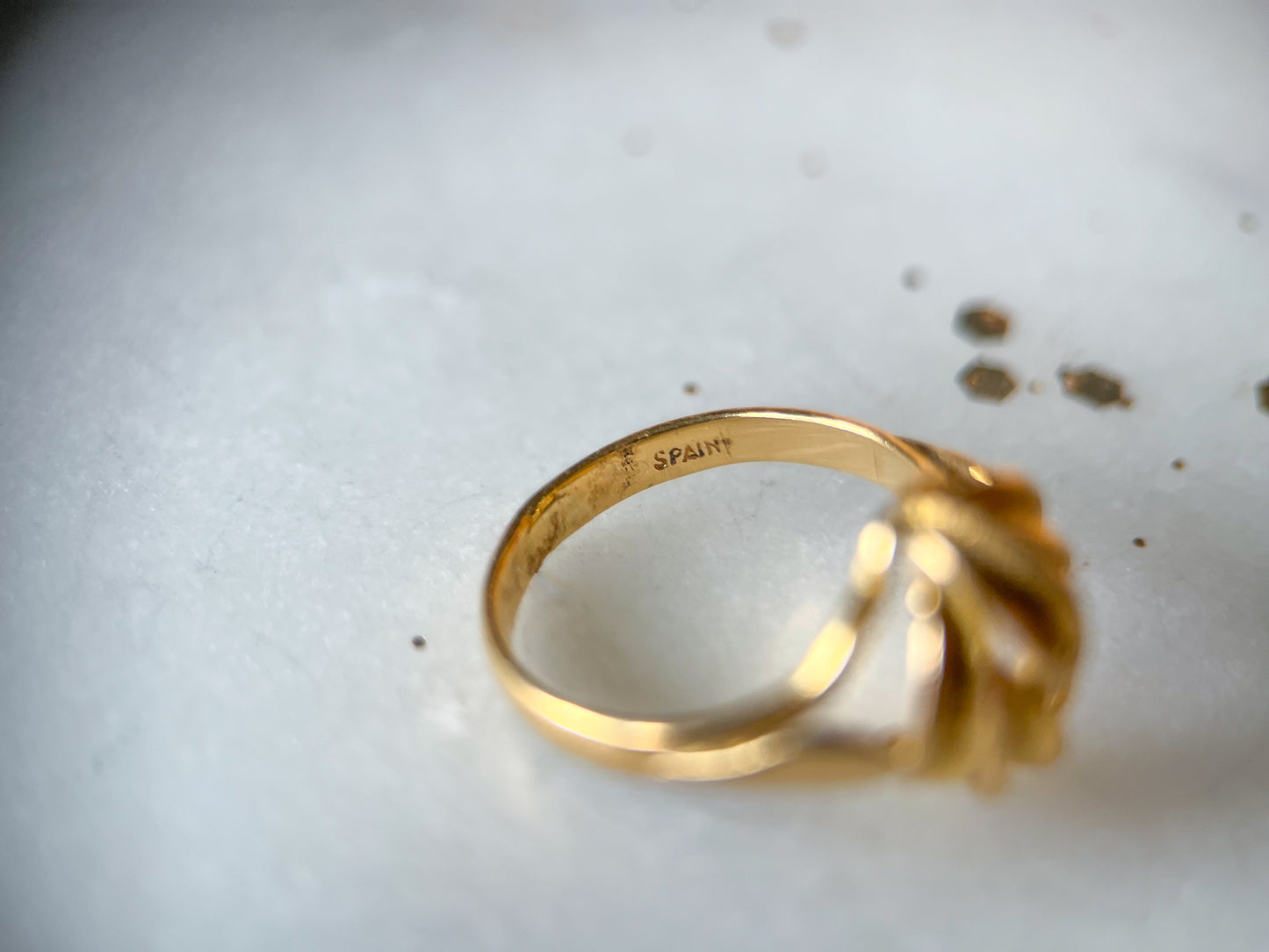 Vintage Leaf Motif 14k Yellow Gold Ring