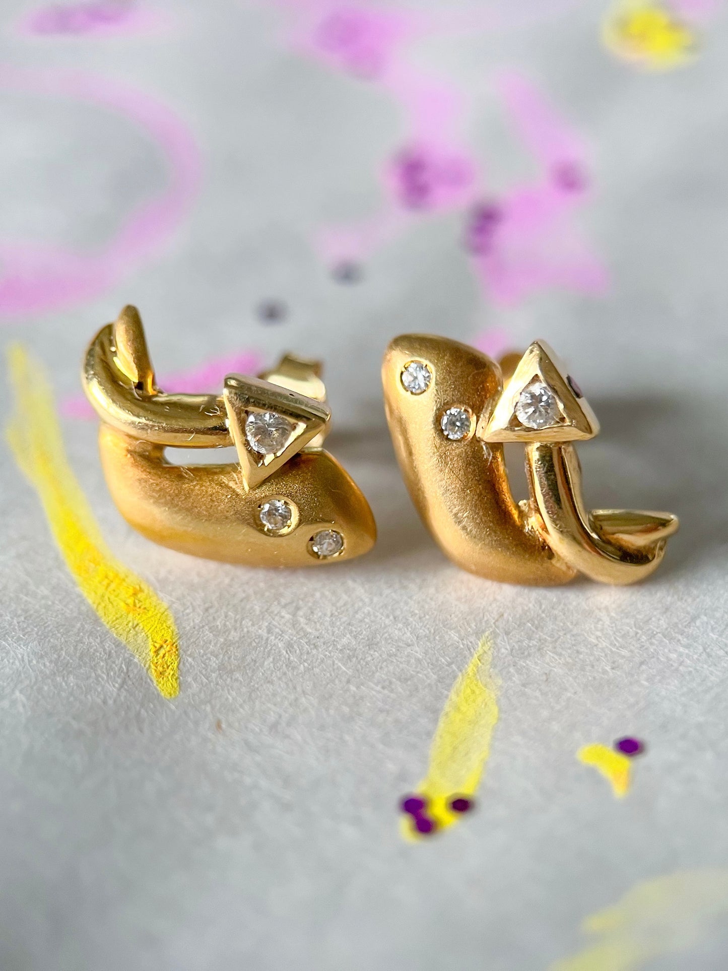 Vintage 14k Yellow Gold Arrows with CZ Earrings