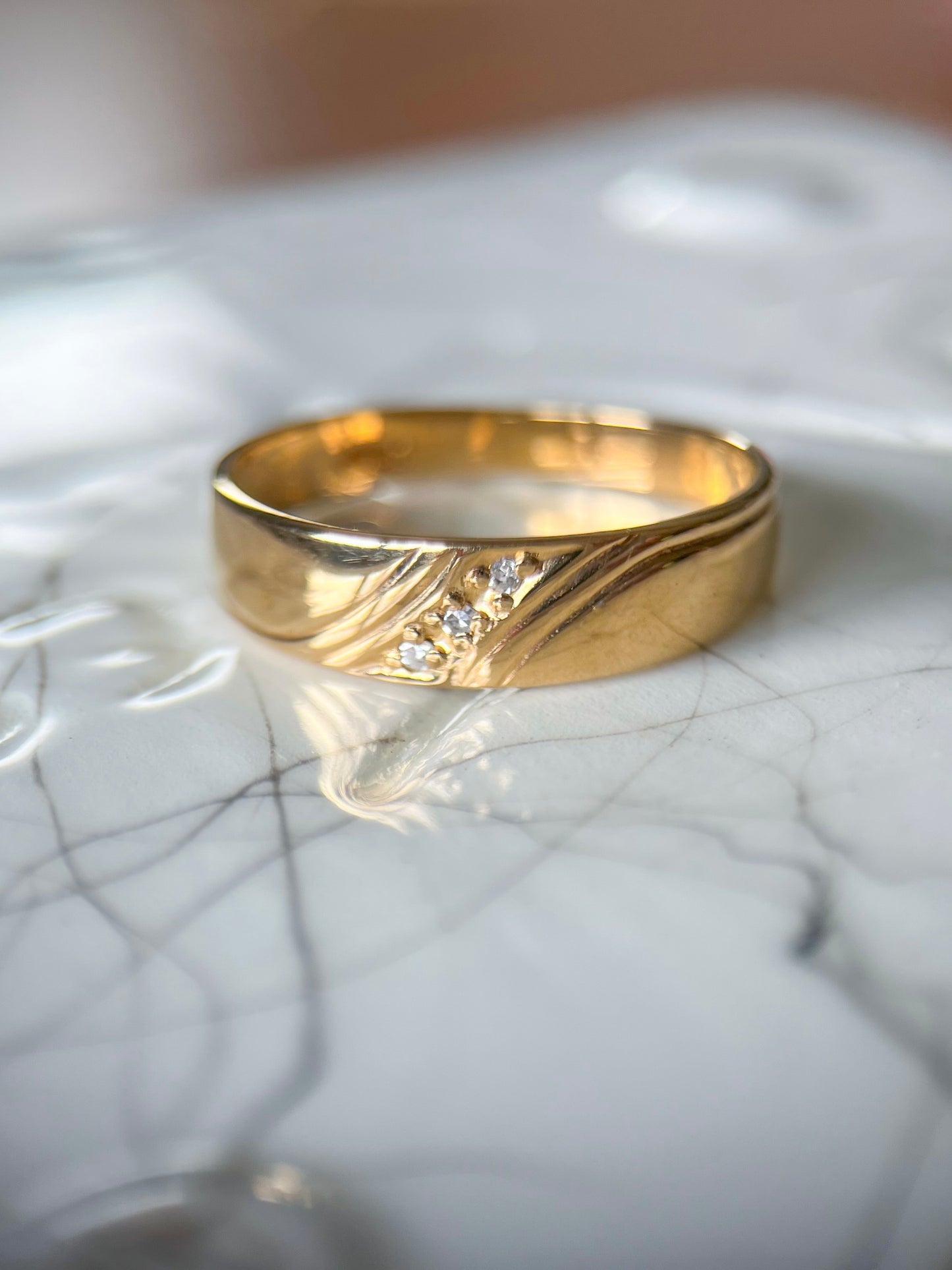 Vintage Natural Diamond 14k Yellow Gold Band