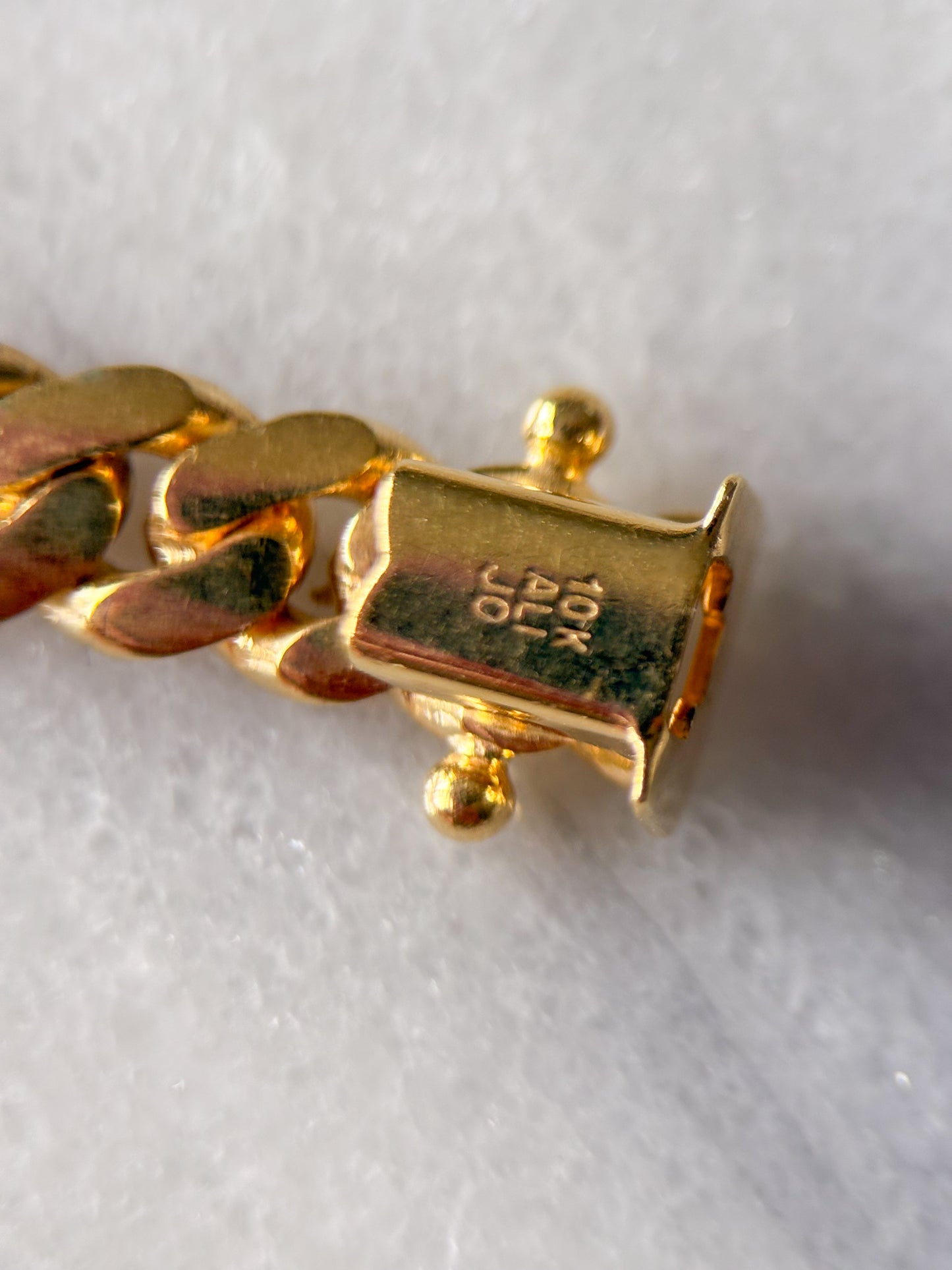 Vintage Curb Link 10k Yellow Gold 8 Inch Bracelet