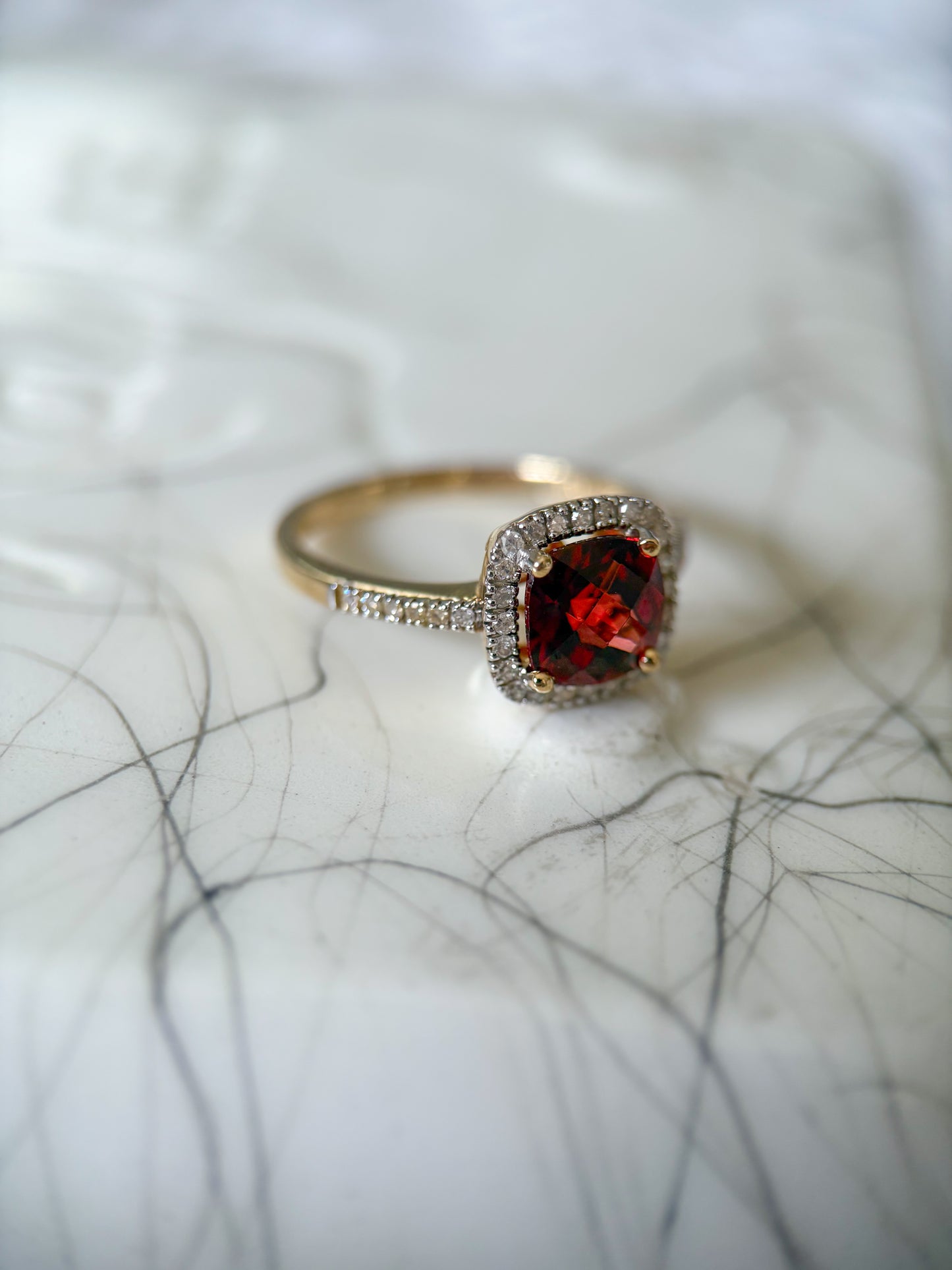 Vintage Semi Precious Garnet and Natural Diamonds 14k Yellow Gold Ring