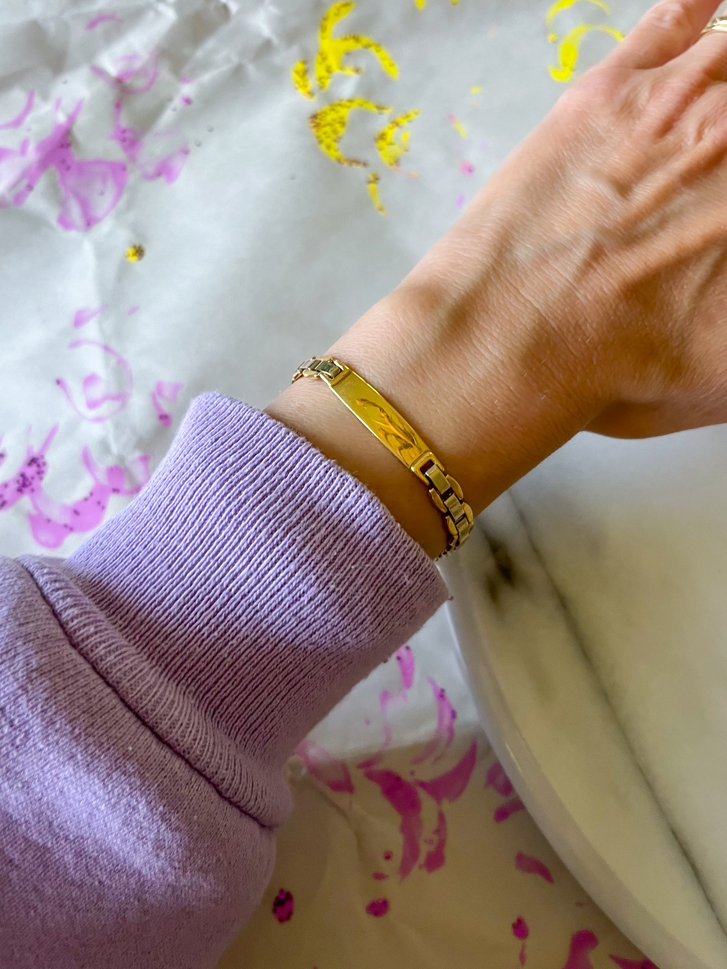 Vintage 18k Yellow and White Gold, Two Toned ID 8.5 Inch Bracelet