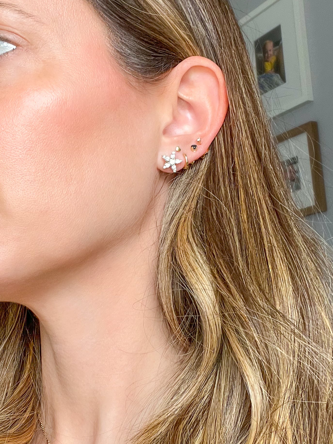 Natural Diamond Star 18k White Gold Stud Earrings