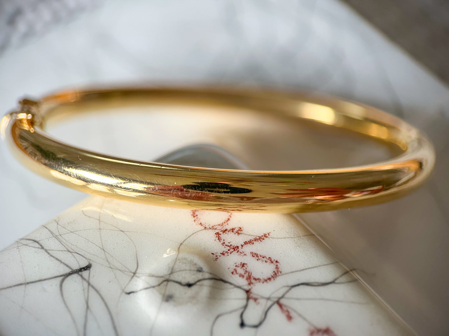 Vintage 18k Yellow Gold Tube Bangle