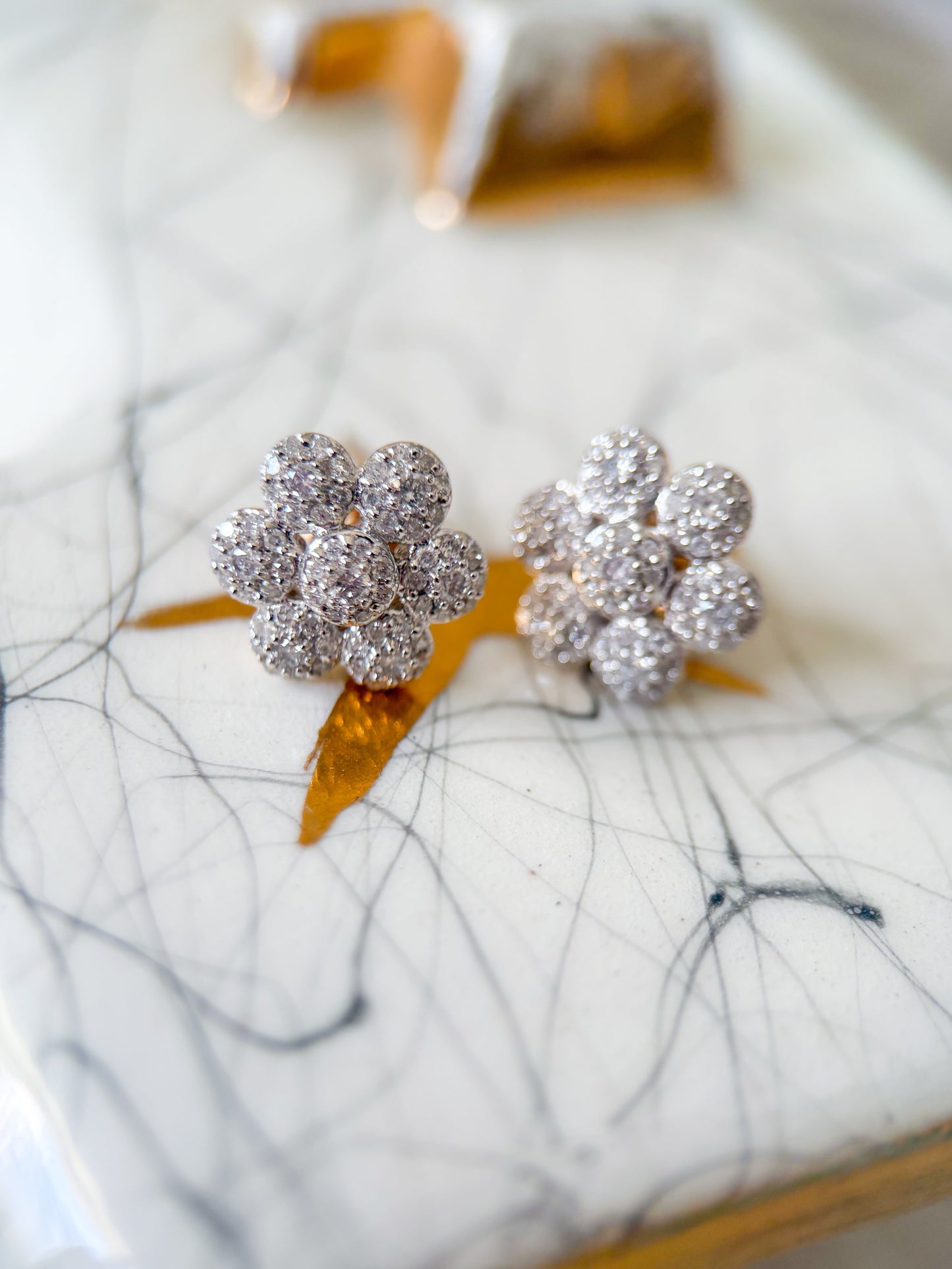 Vintage Natural Diamond Flower 14k Yellow Gold Stud Earrings