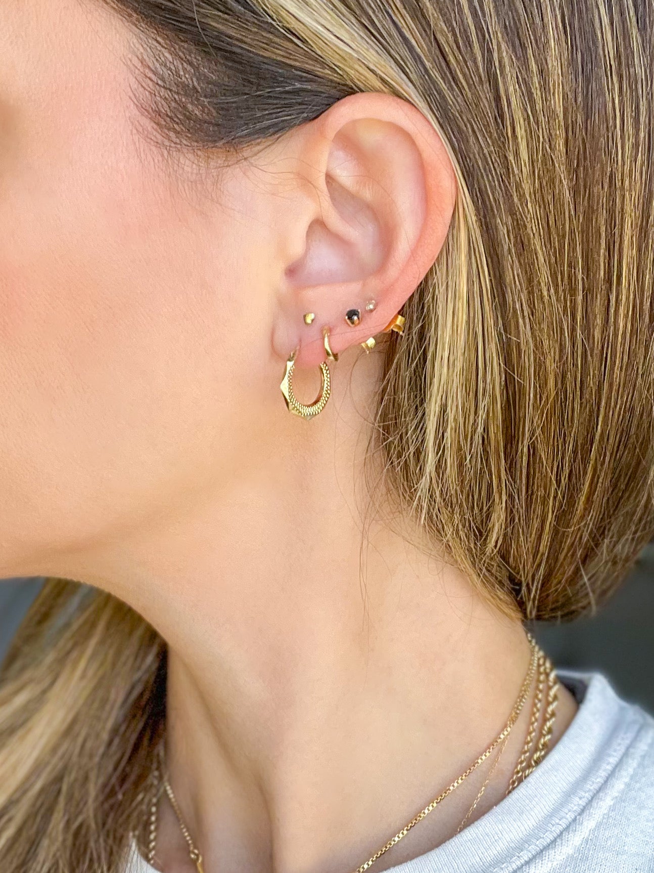 Vintage Faceted 10k Yellow Gold Hoop Earrings