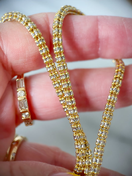 Vintage Diamond Cut Two Toned 14k Yellow and White Gold Popcorn 18 Inch Chain Necklace