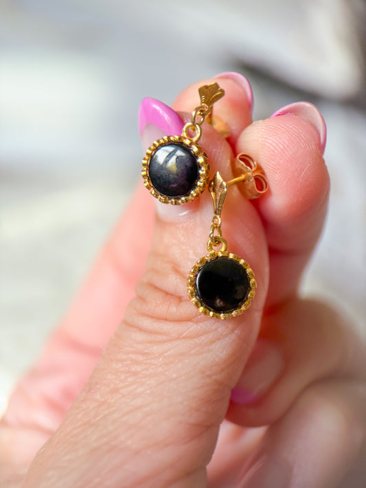 Vintage Onyx Drop 14k Yellow Gold Earrings