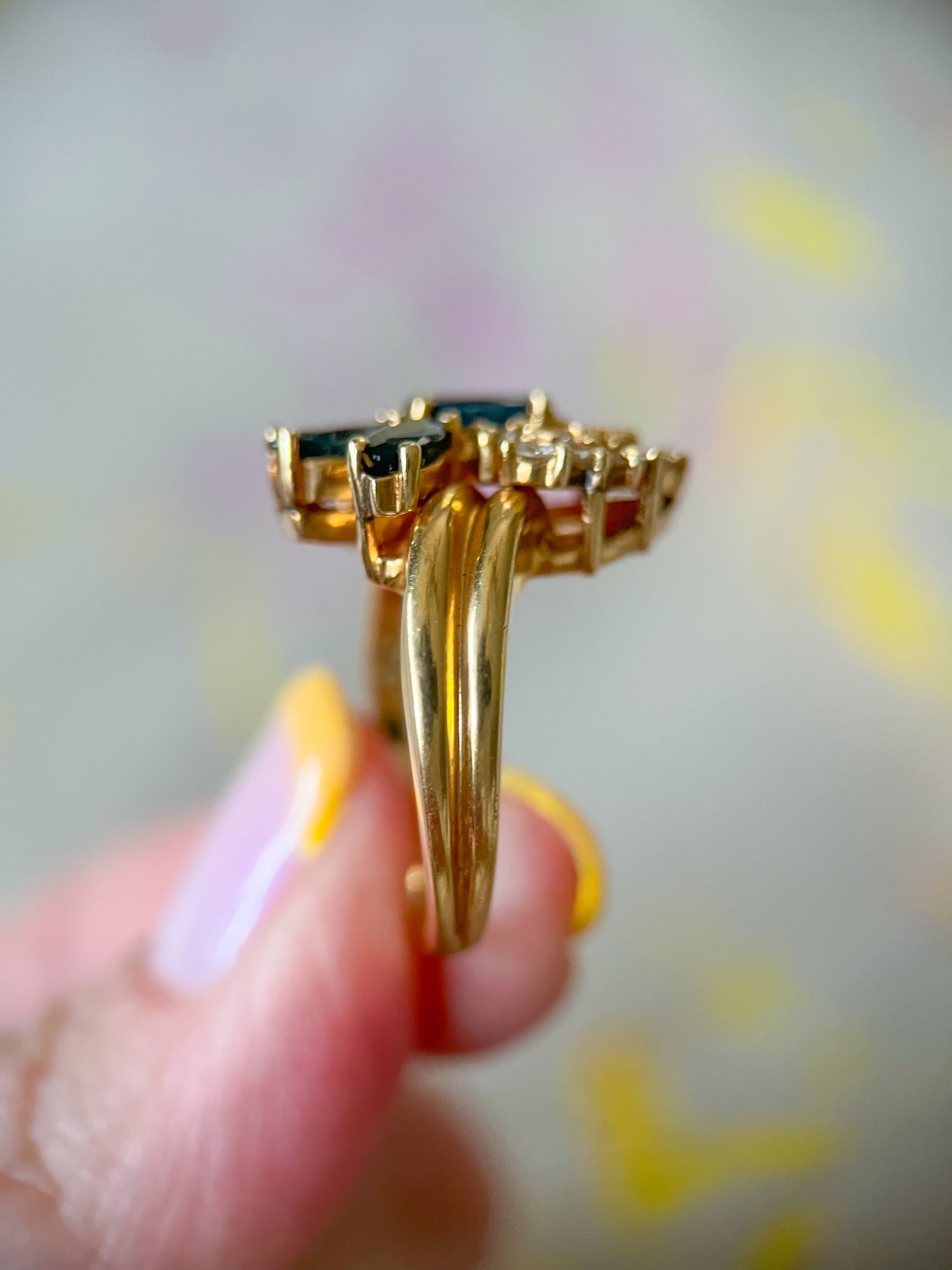 Vintage Natural Diamond and Sapphire 14k Yellow Gold Ring
