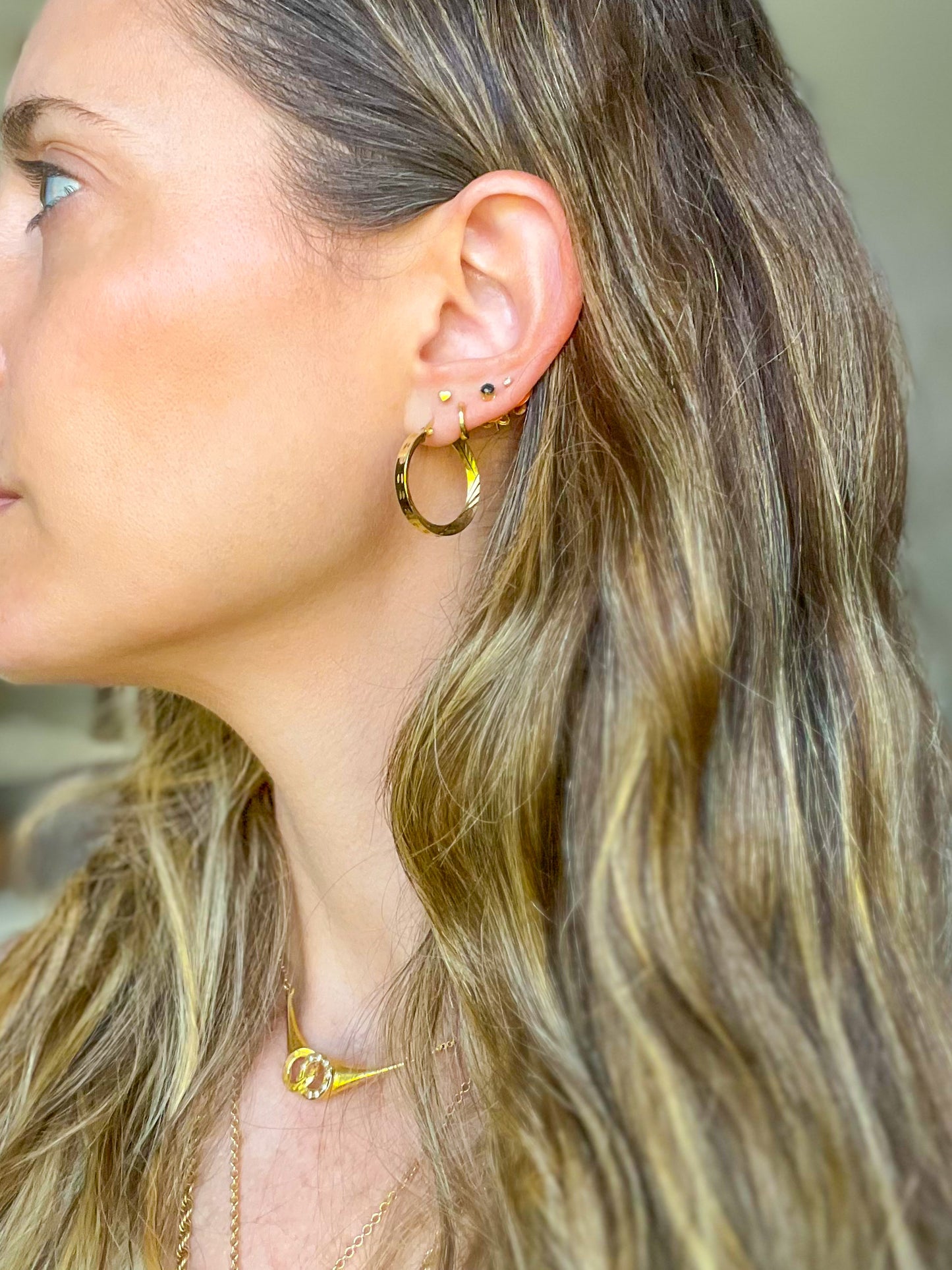 Vintage Faceted Squared Tube Medium 10k Yellow Gold Hoop Earrings