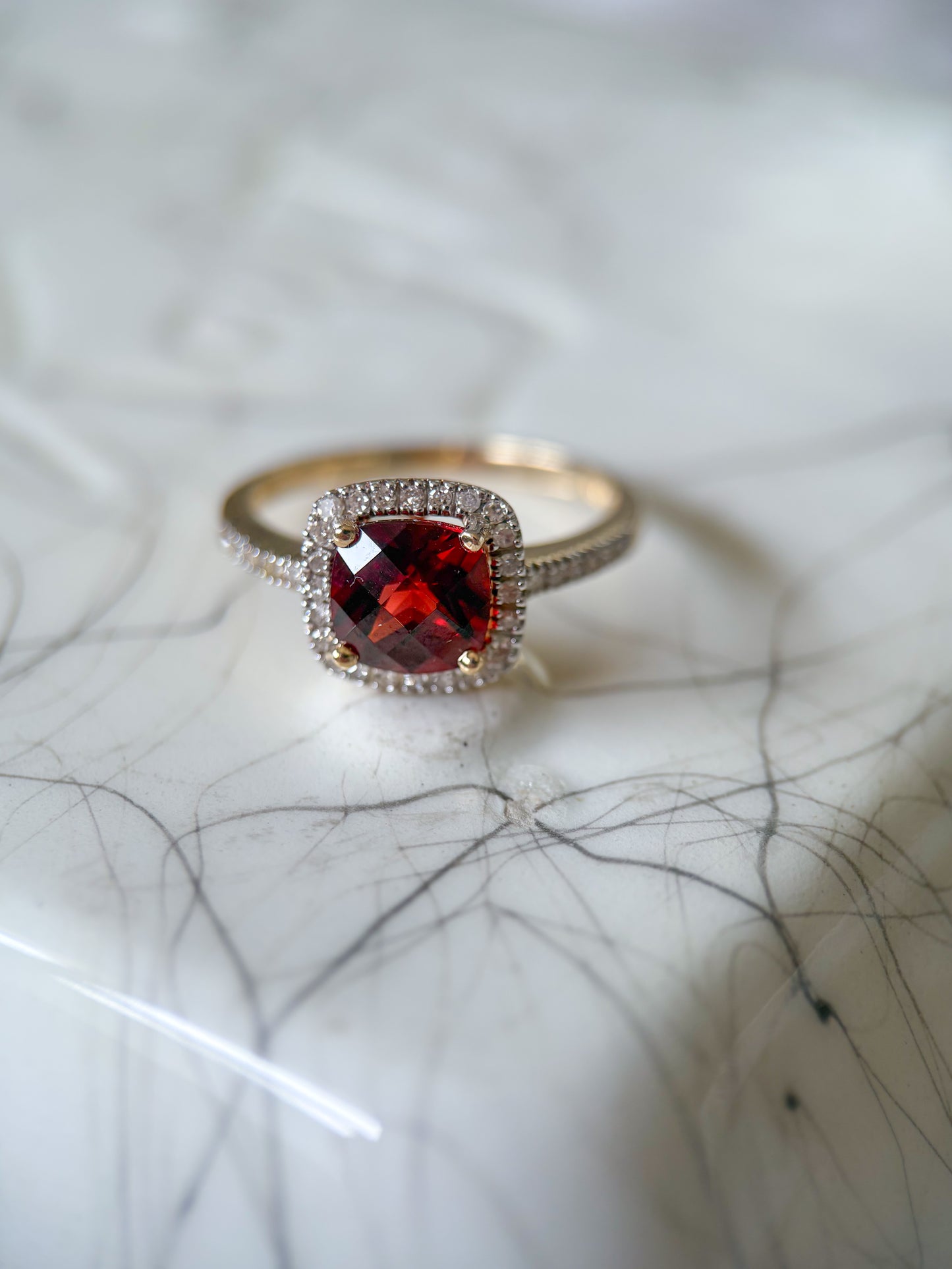 Vintage Semi Precious Garnet and Natural Diamonds 14k Yellow Gold Ring
