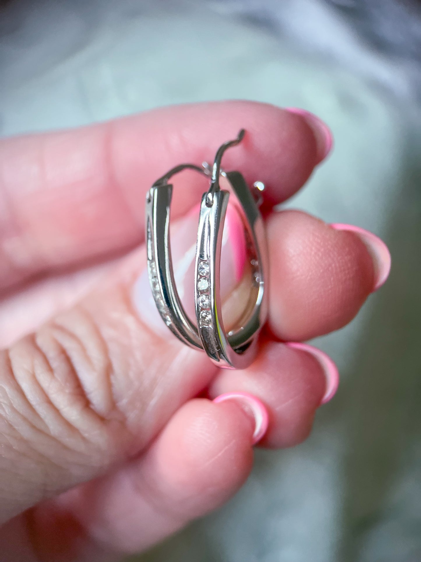 Natural Diamond 14k White Gold Oval Hoop Earrings