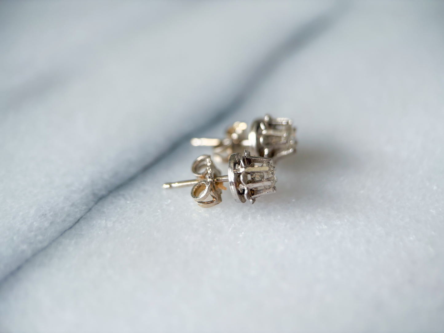 Vintage Natural Diamond Flower 14k White Gold Stud Earrings