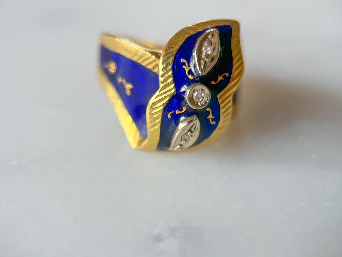 Vintage Enamel and Natural Diamond 18k Yellow Gold Italian Ring