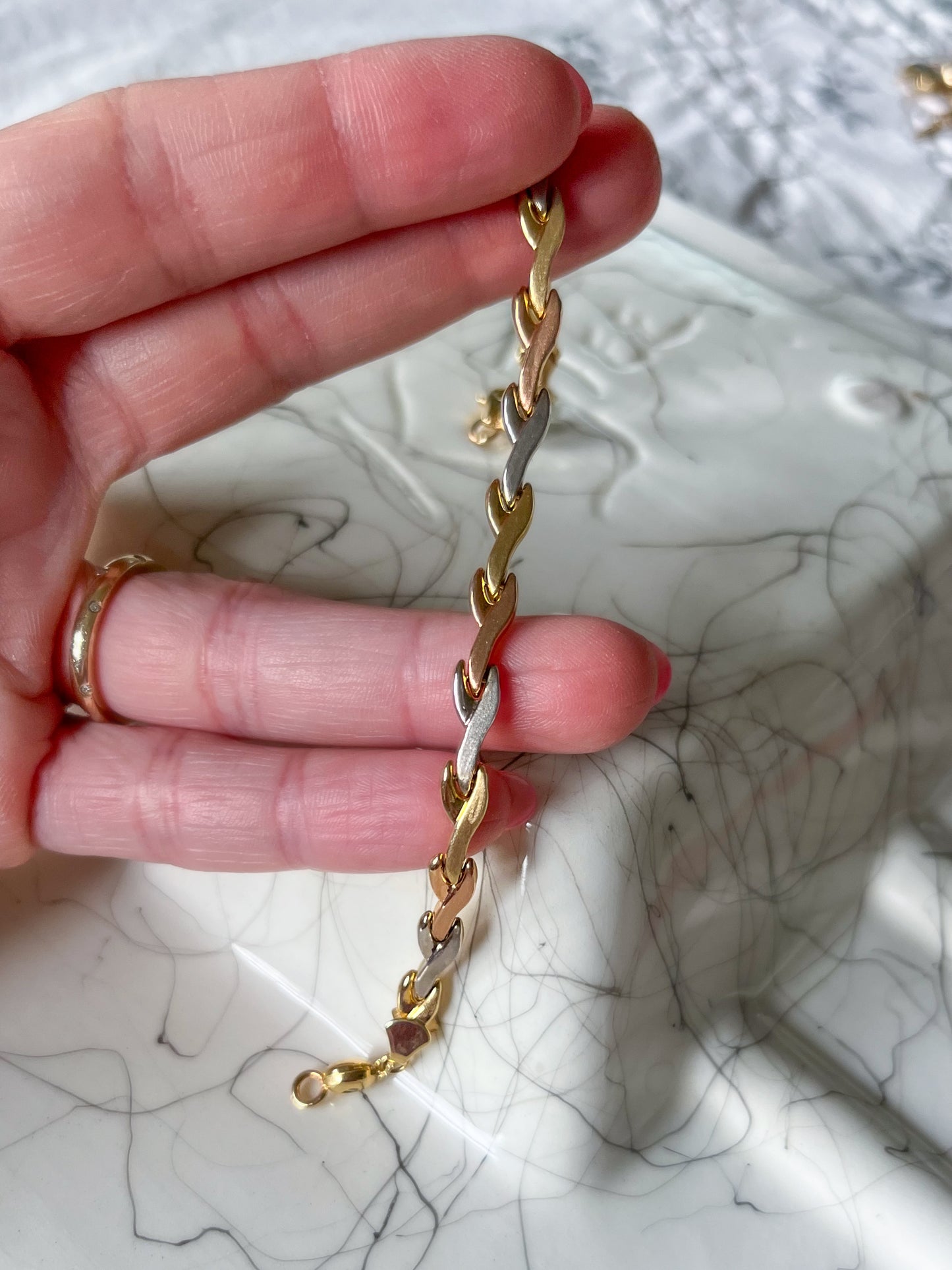 14k Tri Colored White, Rose, Yellow Gold Flat Link 7 Inch Bracelet