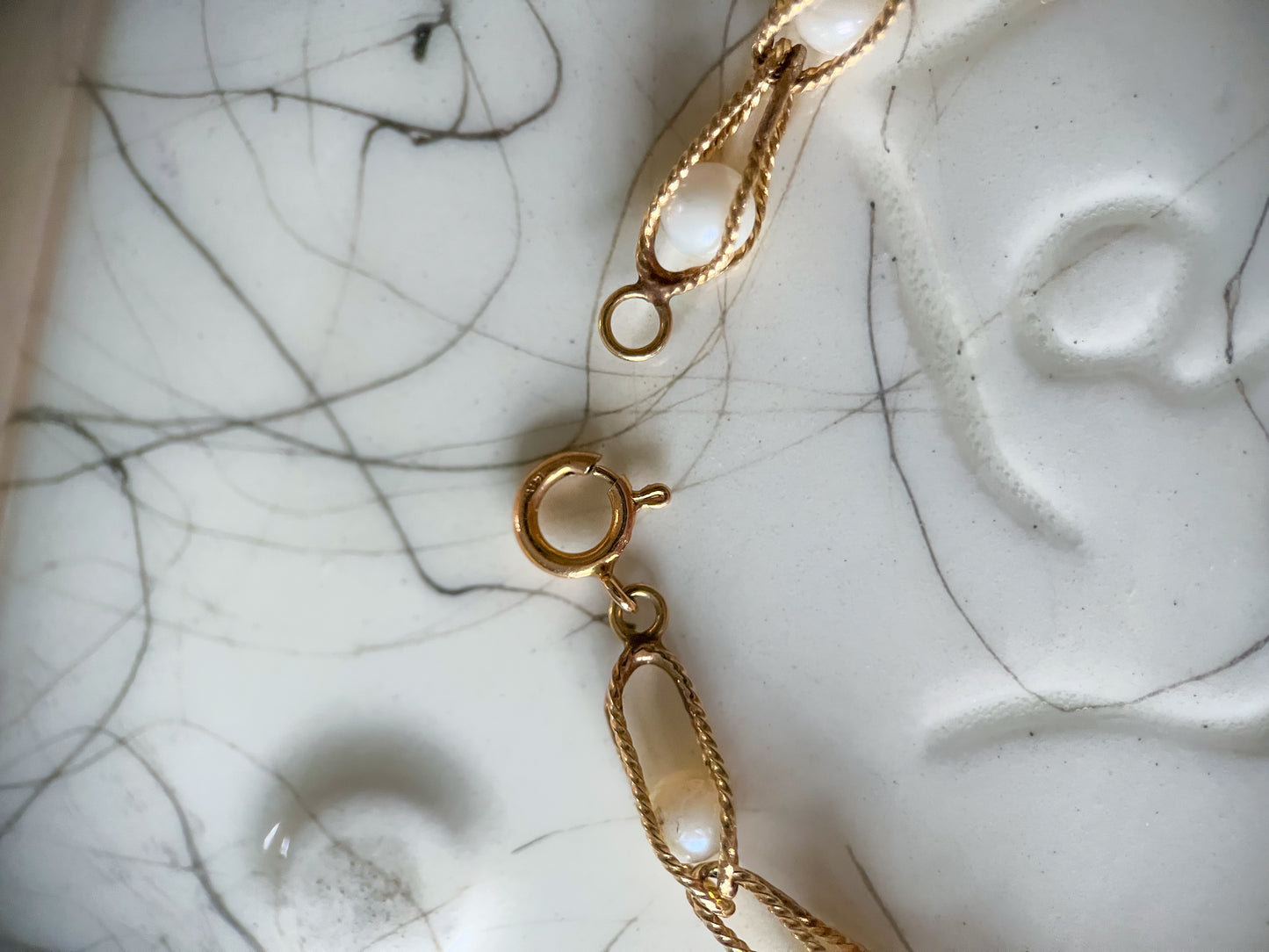 Vintage Natural Pearl and Open Chain 14k Yellow Gold 7 Inch Bracelet