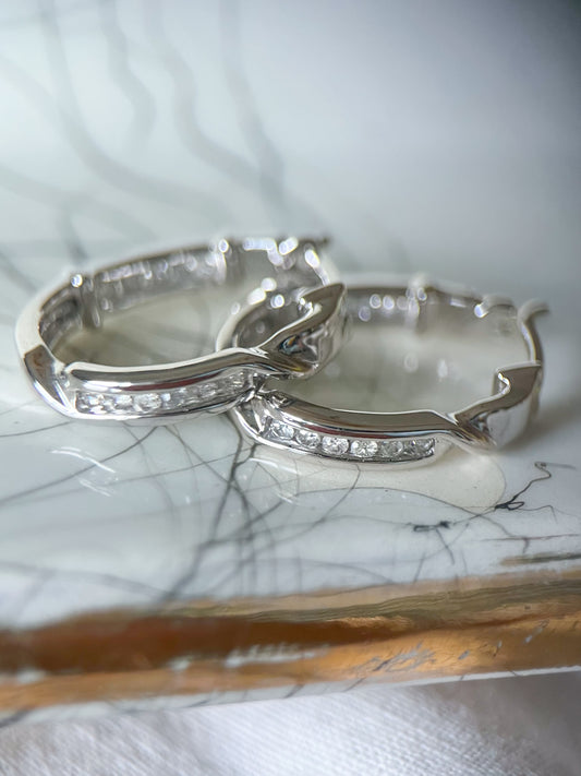 Natural Diamond 14k White Gold Twist Oval Hoop Earrings