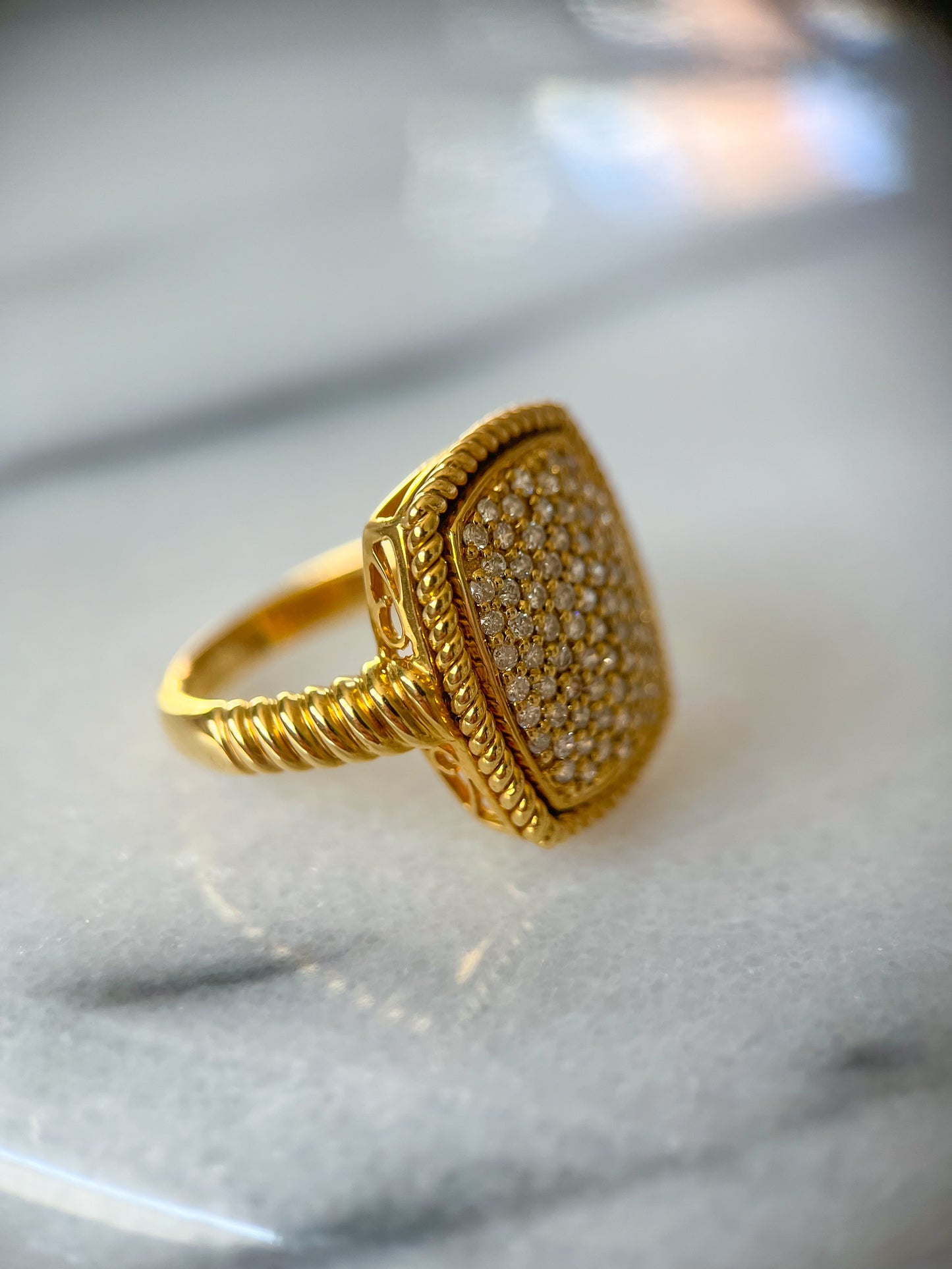 Vintage Natural Diamond 18k Yellow Gold Ring