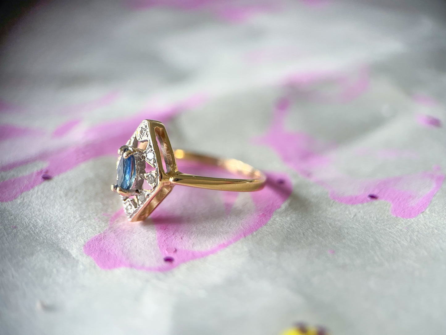 Vintage Natural Sapphire and Diamond 14k Yellow Gold Ring
