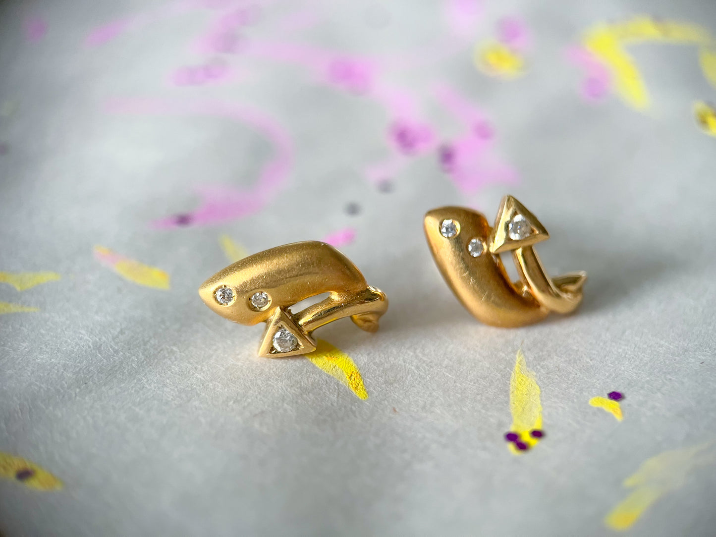 Vintage 14k Yellow Gold Arrows with CZ Earrings