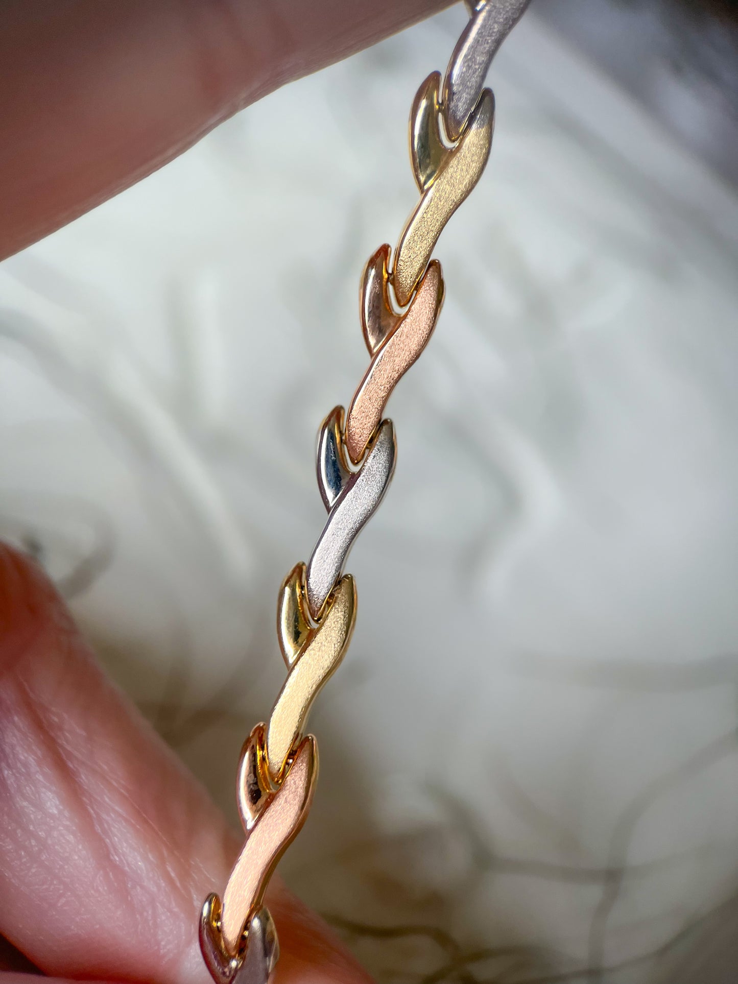14k Tri Colored White, Rose, Yellow Gold Flat Link 7 Inch Bracelet
