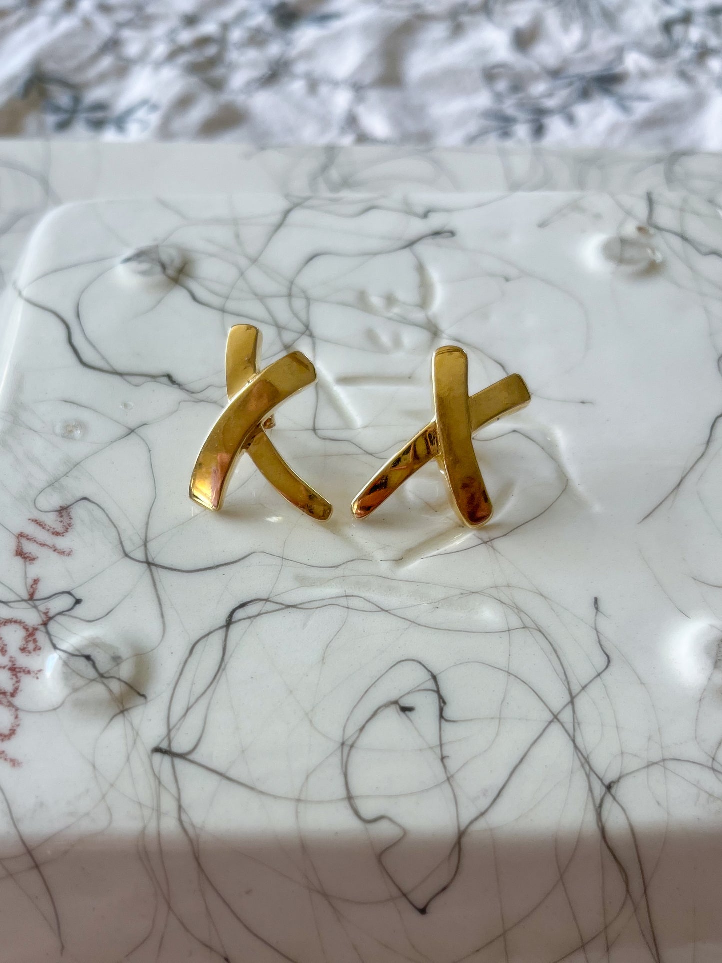 Vintage X Shaped 14k Yellow Gold Stud Earrings