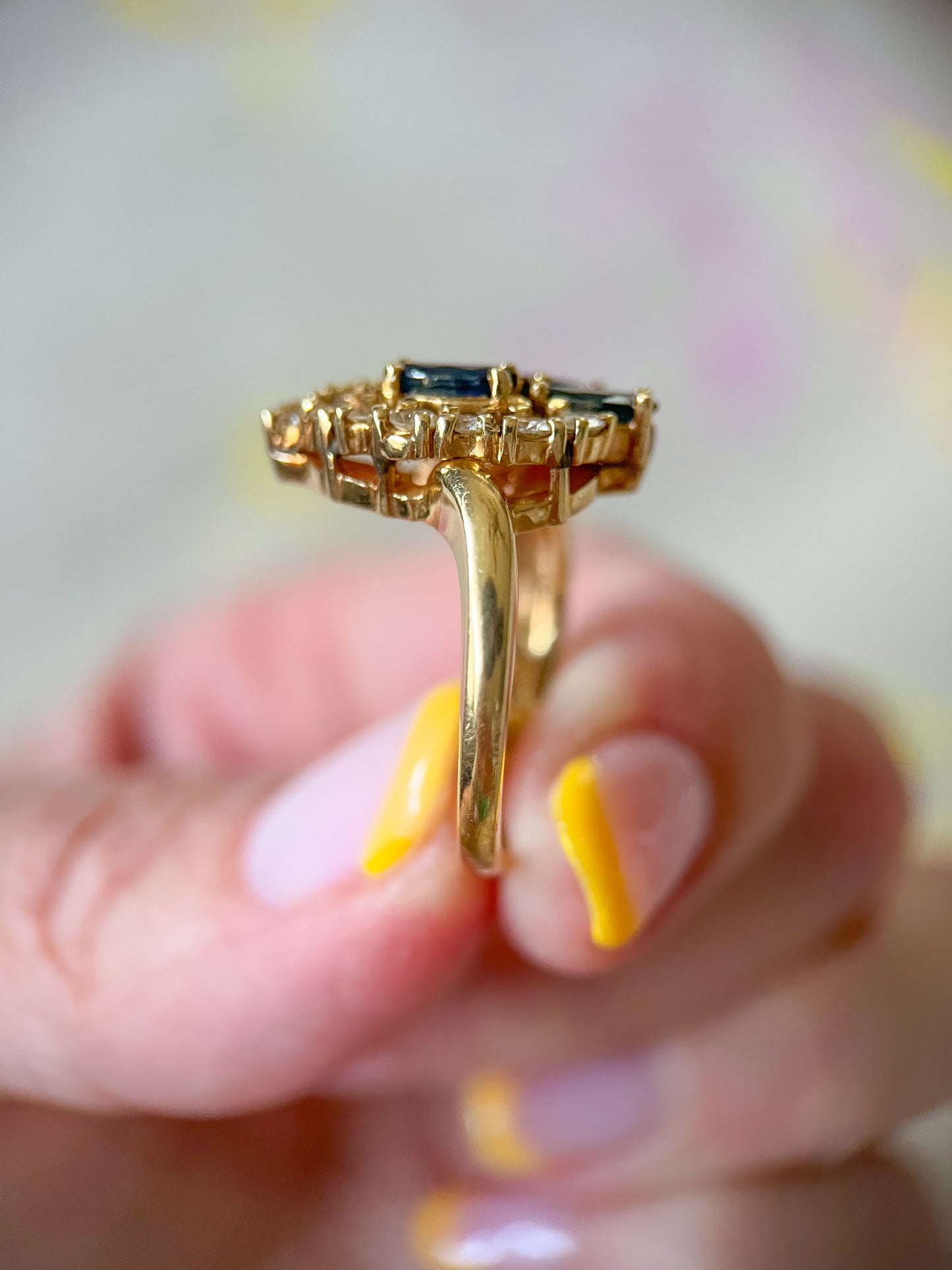 Vintage Natural Diamond and Sapphire 14k Yellow Gold Ring