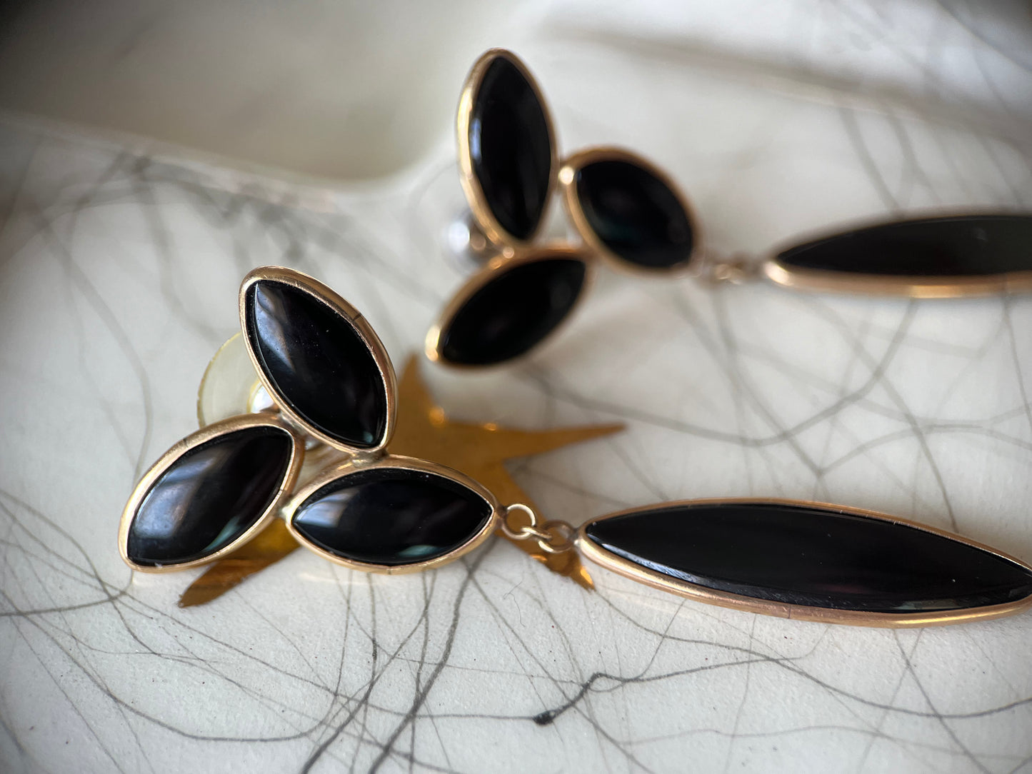 Vintage Onyx Drop 14k Yellow Gold Stud Earrings