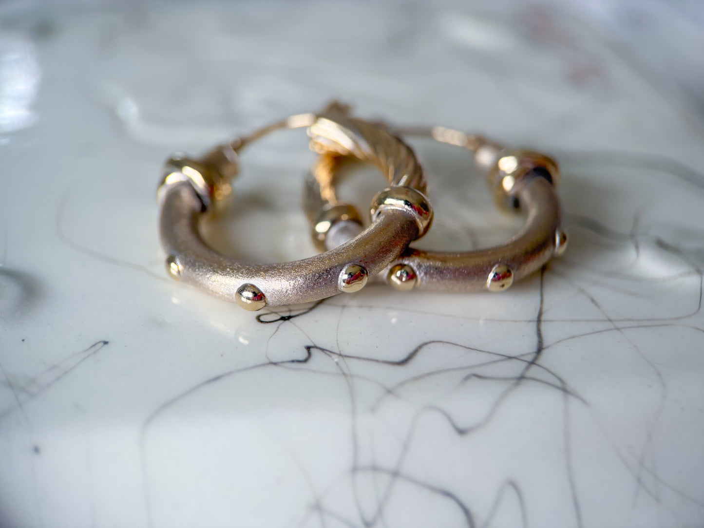 Vintage 18k White Gold Matte & Shiny Hoops