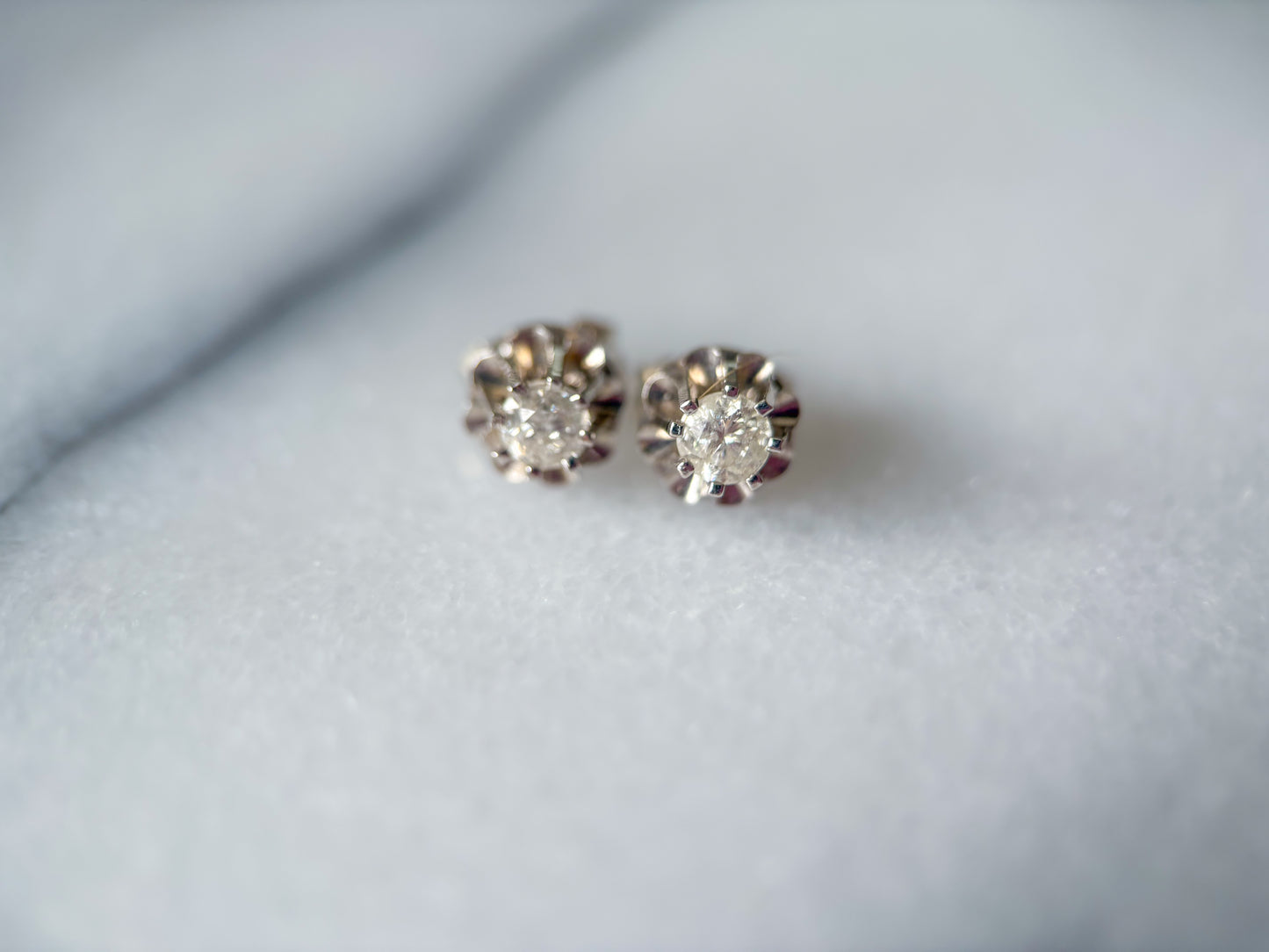 Vintage Natural Diamond Flower 14k White Gold Stud Earrings