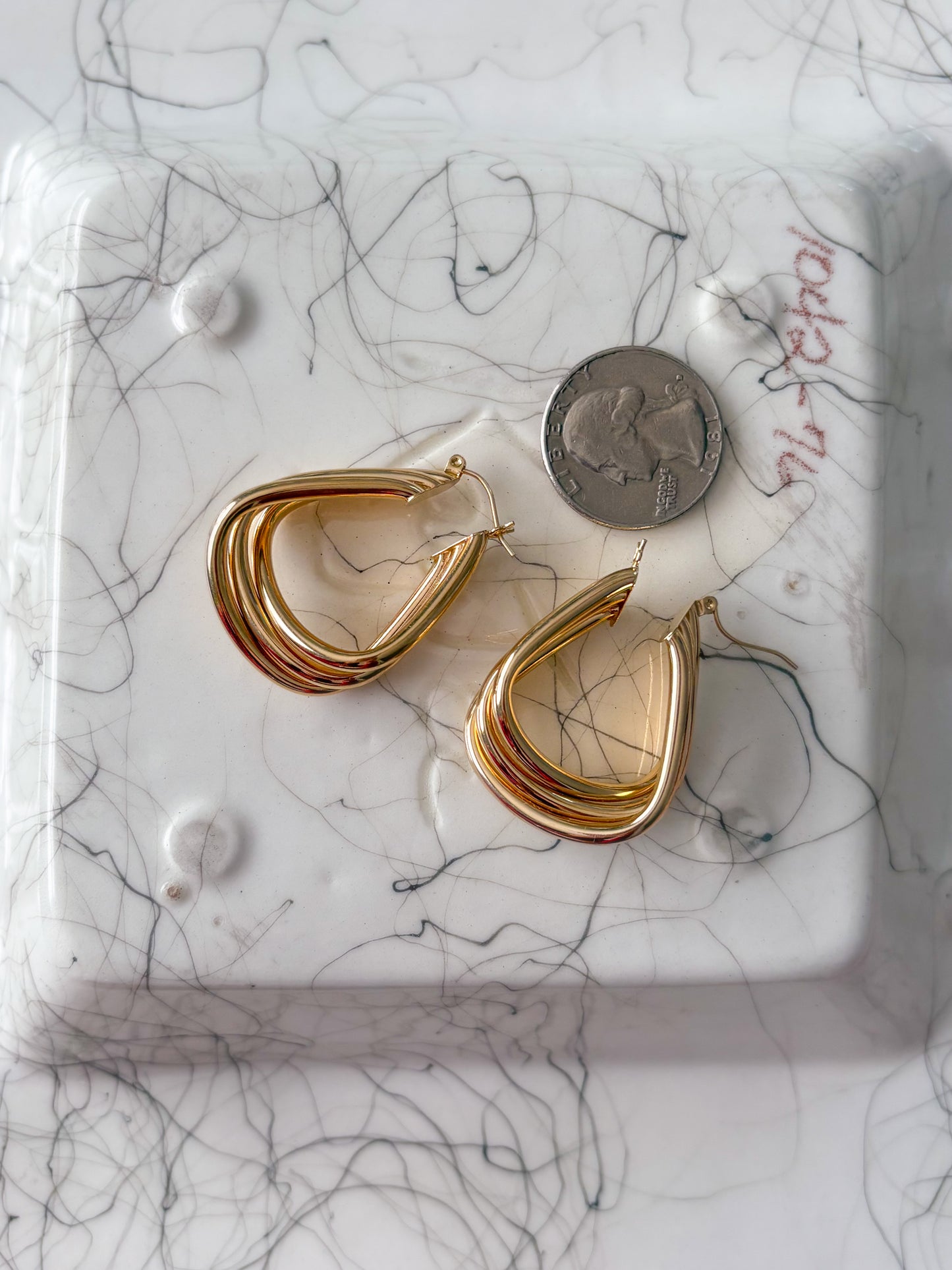 Vintage 14k Yellow Gold Large Ribbed Squared Hoop Earrings