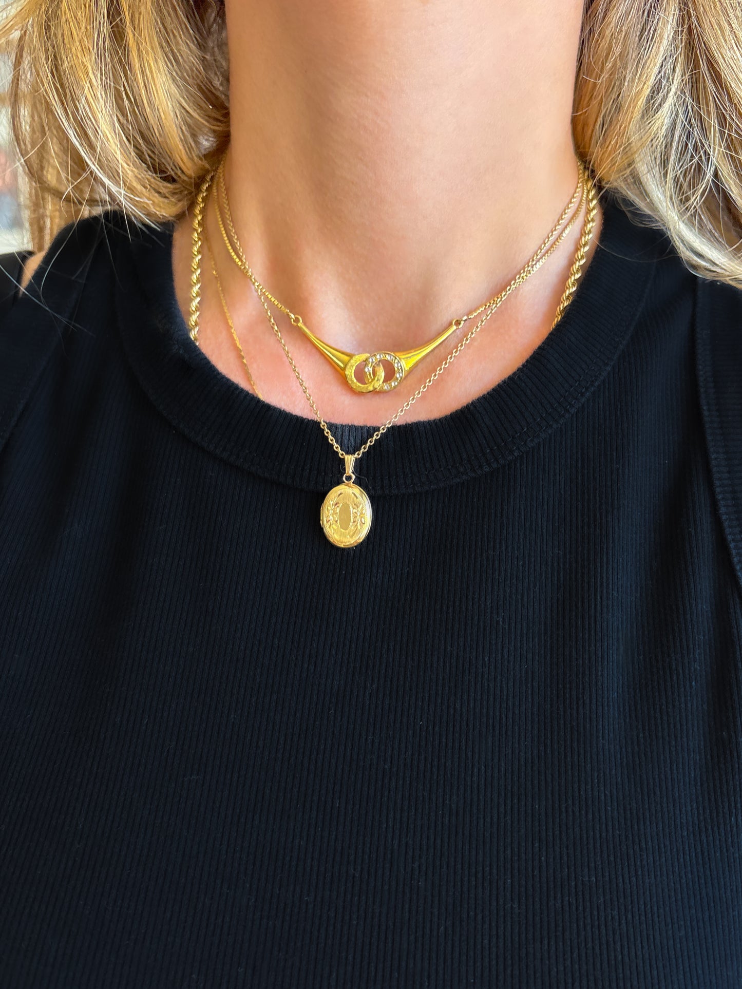 Vintage Oval Locket 14k Yellow Gold Charm