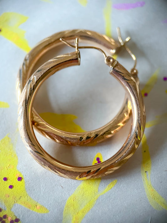 Vintage Decorative Tube Hoop 10k Yellow Gold Earrings