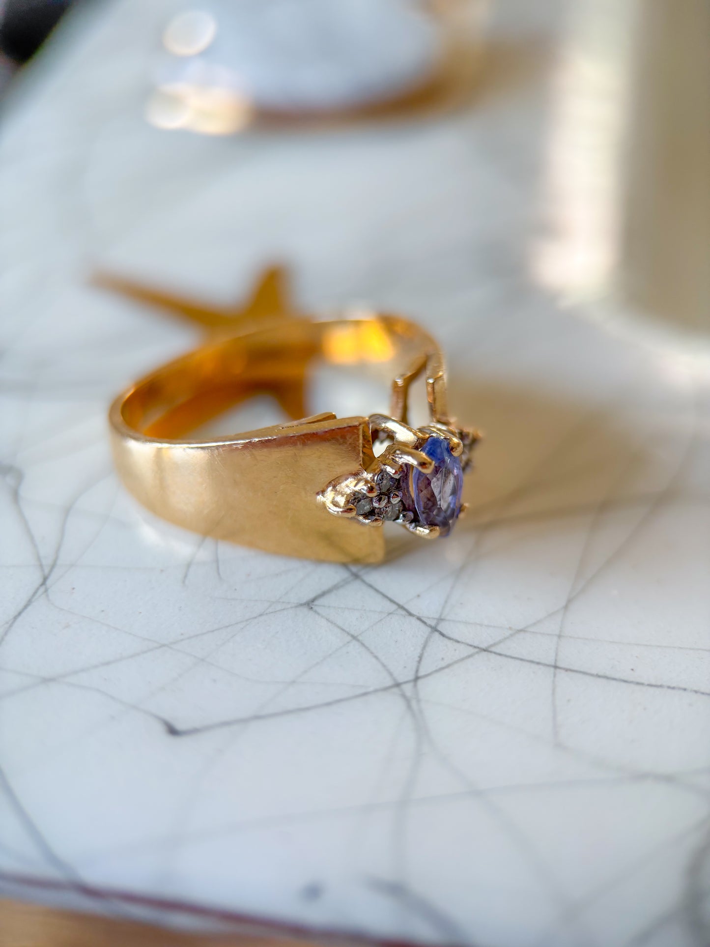 Vintage Natural Diamond and Blue Stone 14k Yellow Gold Ring