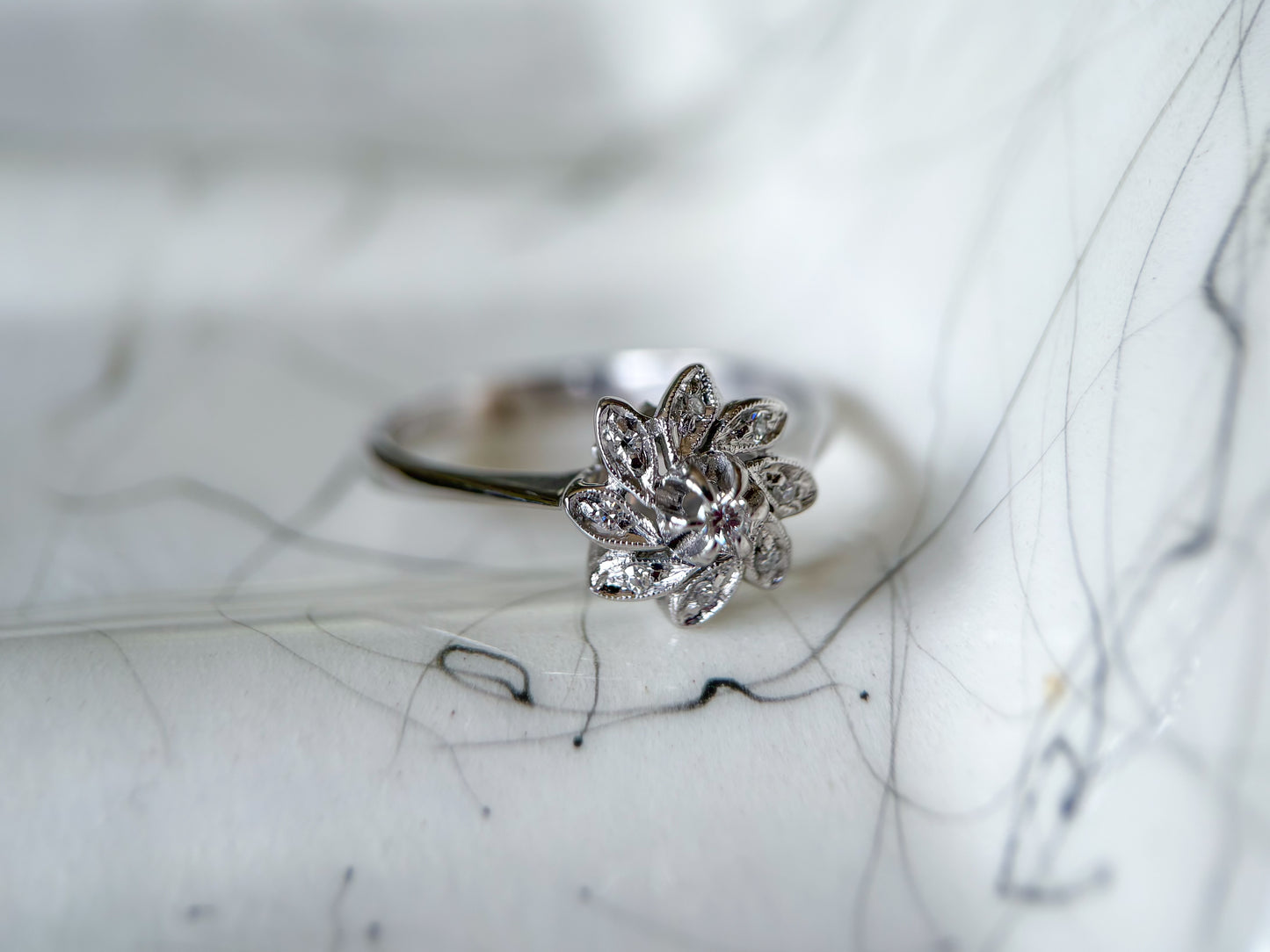 Vintage Flower Natural Diamond 18k White Gold Ring