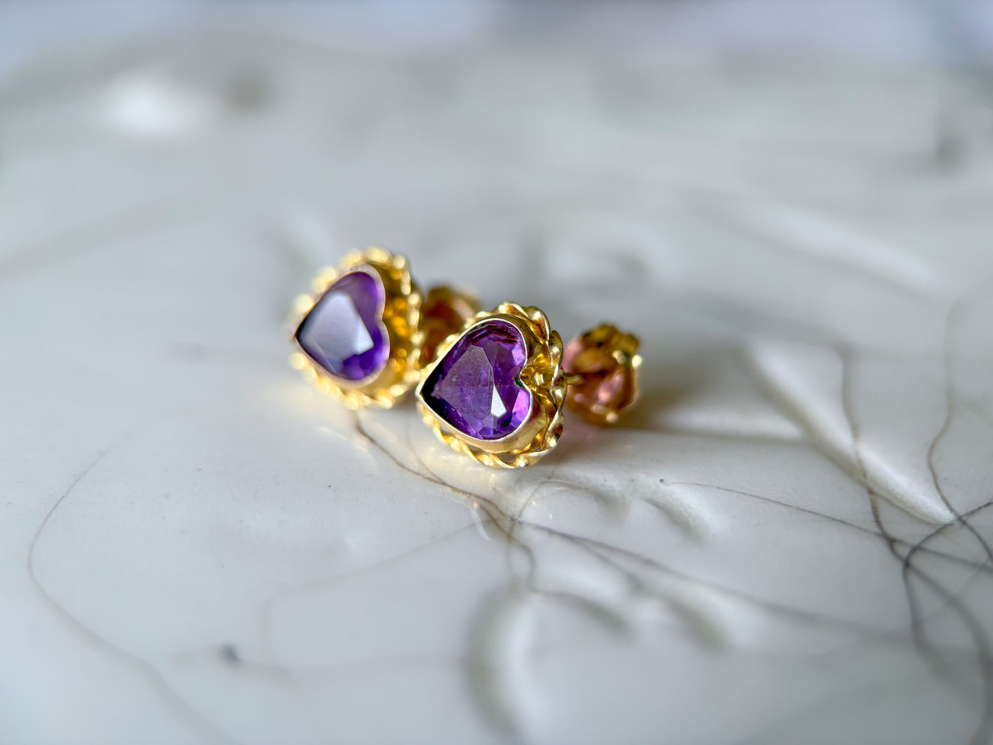 Vintage Natural Heart Amethyst 14k Yellow Gold Earrings
