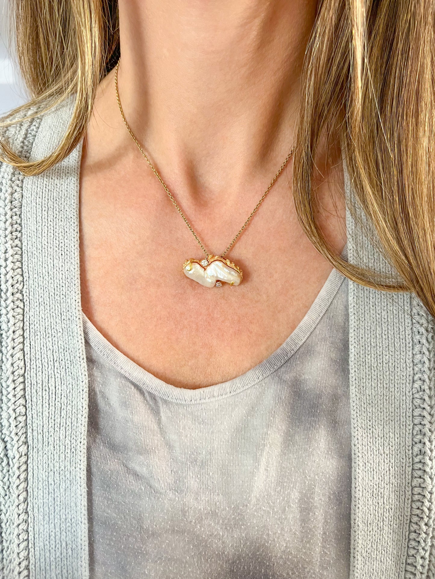 Vintage Pearl and Natural Diamond 14k Yellow Gold Brooch