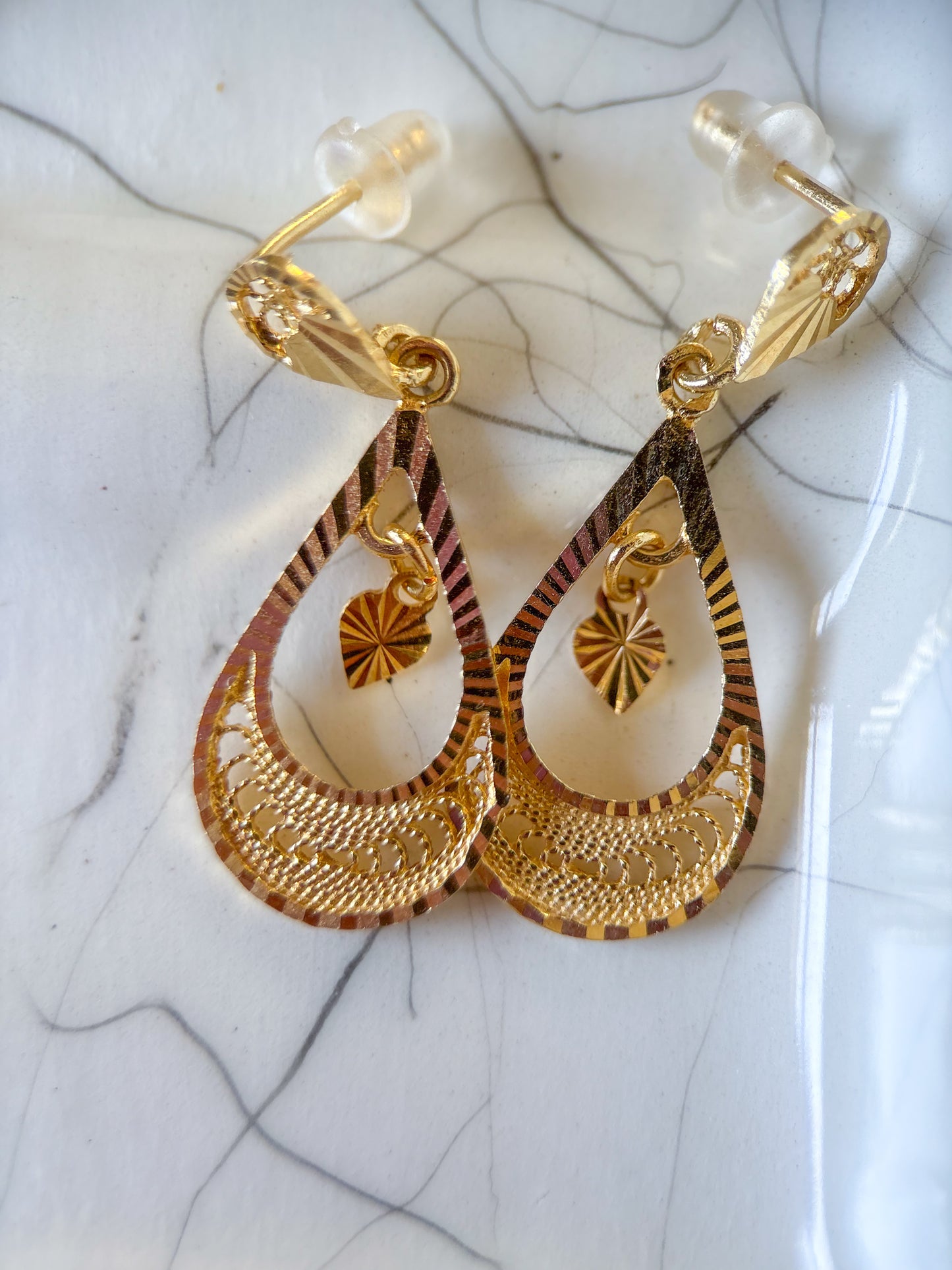 Vintage Dangle 14k Yellow Gold Earrings with Mini Hearts
