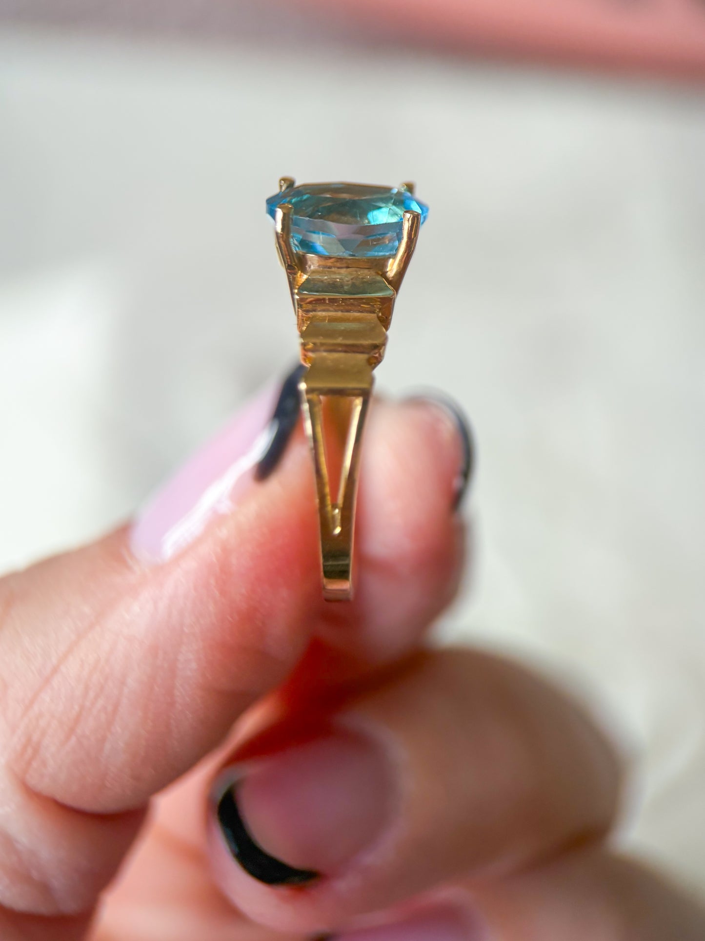 Vintage 10k Yellow Gold with Synthetic Blue Stone