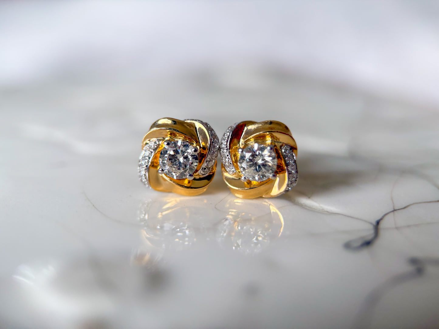 Natural Diamond 14k Yellow Gold Knot Stud Earrings
