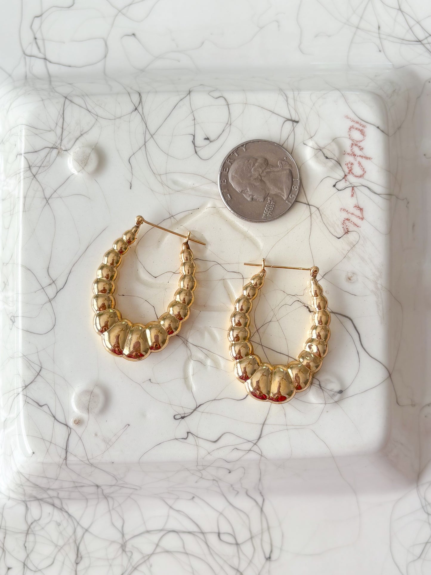 Vintage 14k Yellow Gold Large Scalloped Hoop Earrings