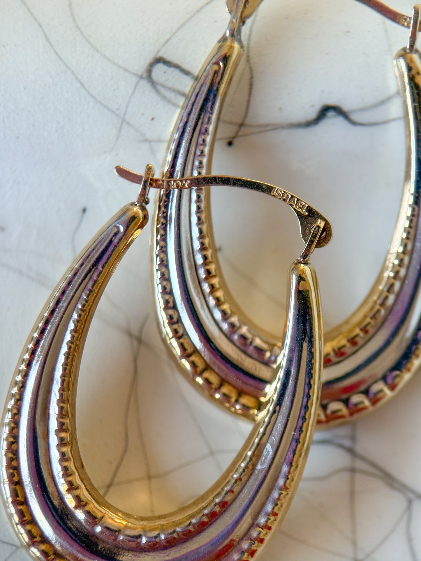 Vintage Oval 10k White and Yellow Gold Two Toned Hoop Earrings